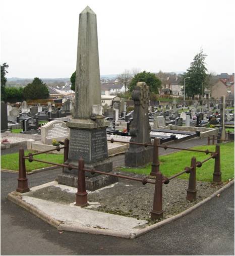 Memorial stone before the work was carried out